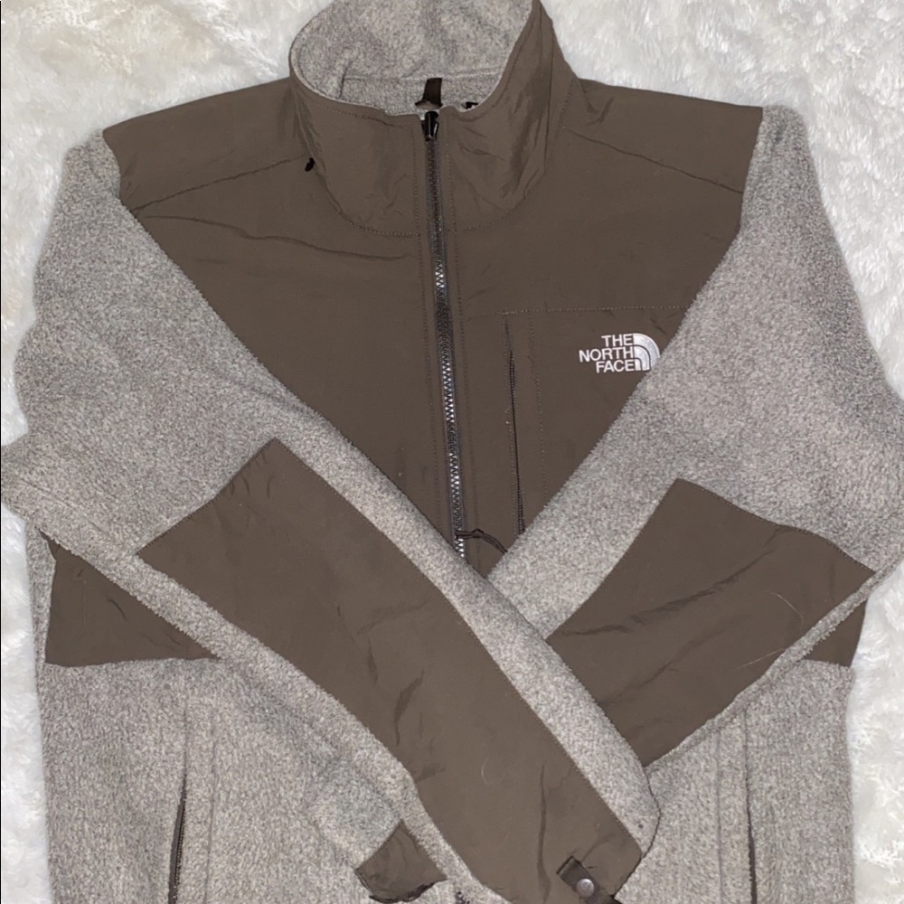 North Face Denali Zip Up Fleece - Women’s Large!